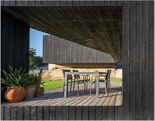 terrazas madera quemada