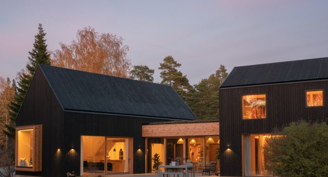 Fachada sostenible de madera Yakisugi